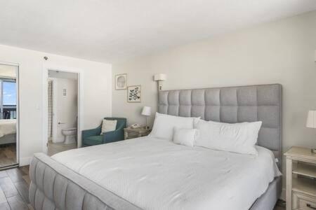 The Scallop By Brightwild-Beachfront Condo Дестин Екстериор снимка